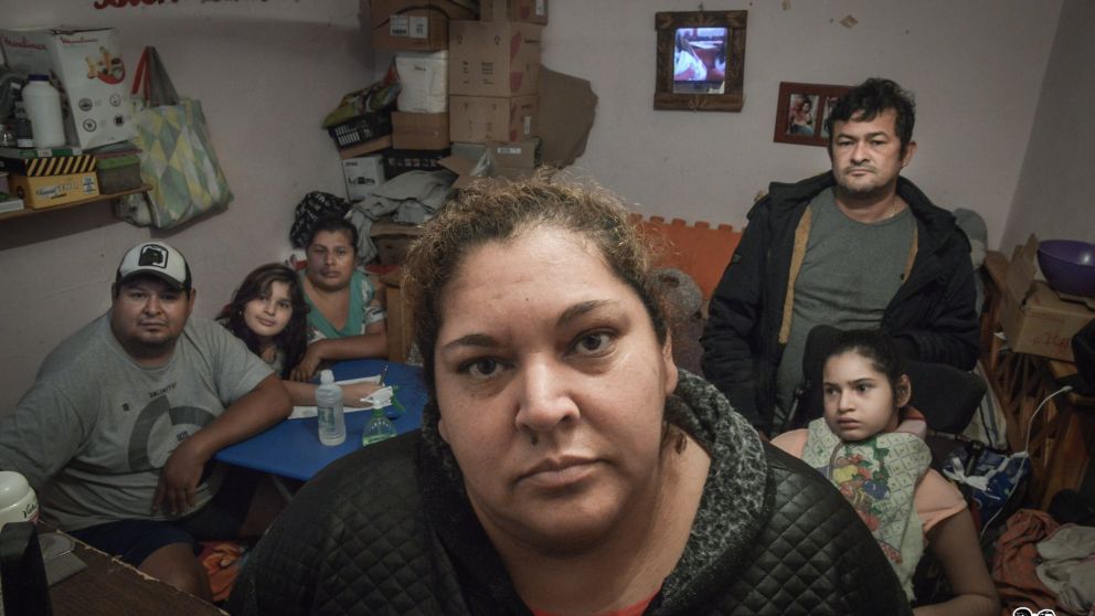Toda su familia está contagiada e internada. Tiene una hija con diabetes y otra con graves discapacidades