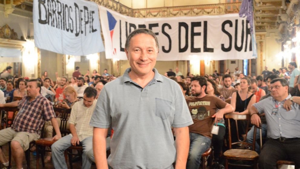 "Hasta barras de clubes de fútbol estan colaborando en la emergencia por la pandemia"