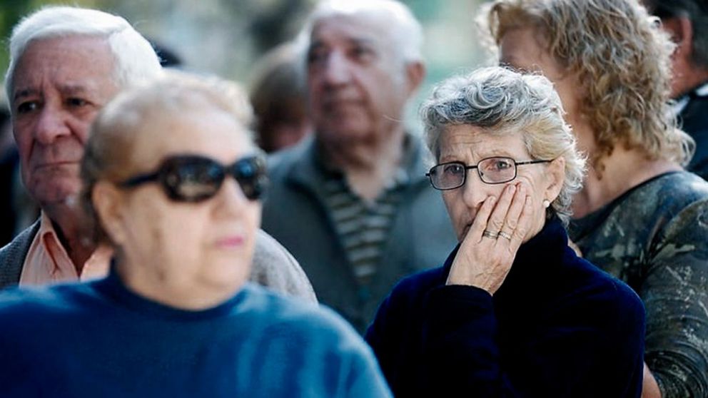 Este viernes Anses y Pami empiezan a pagar el bono extraordinario para jubilados