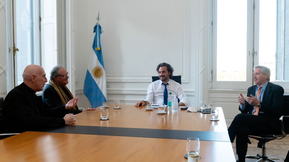 En el encuentro se decidió que los fieles puedan confesarse y asistir a los templos