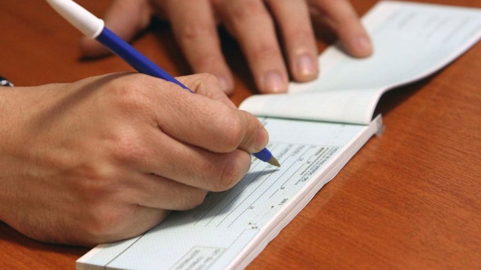 Los bancos rechazaron la mitad de los cheques depositados por Pymes