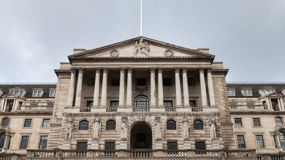 La economía cayó en su primera recesión en una década