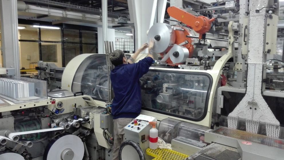 Sin cigarrillos: Tabacaleras y sindicatos se preparan para reinicio parcial de actividad