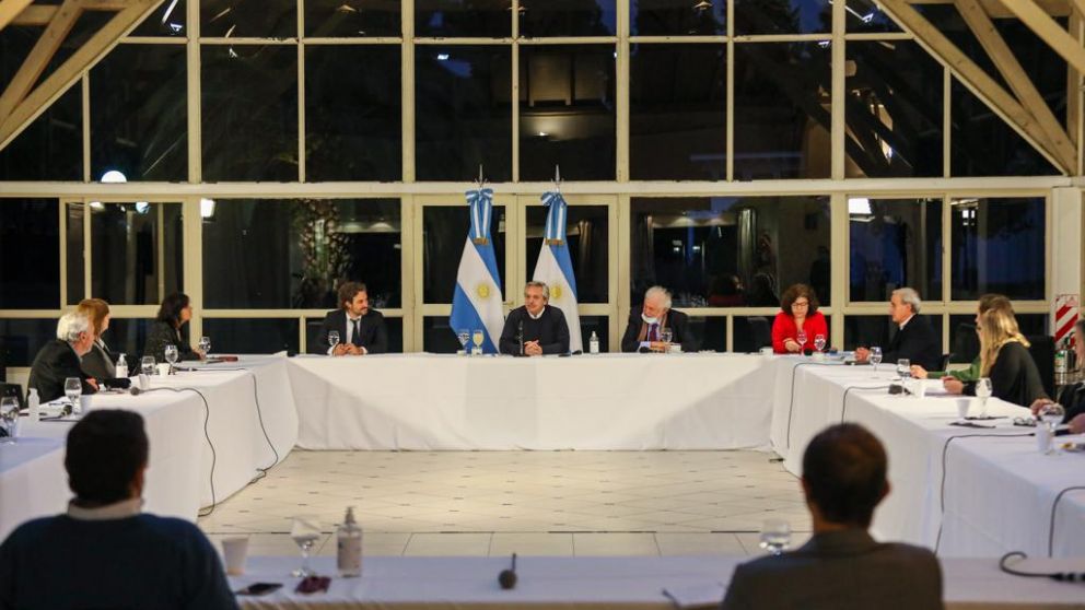 El comité de expertos médicos volvió a la quinta de Olivos