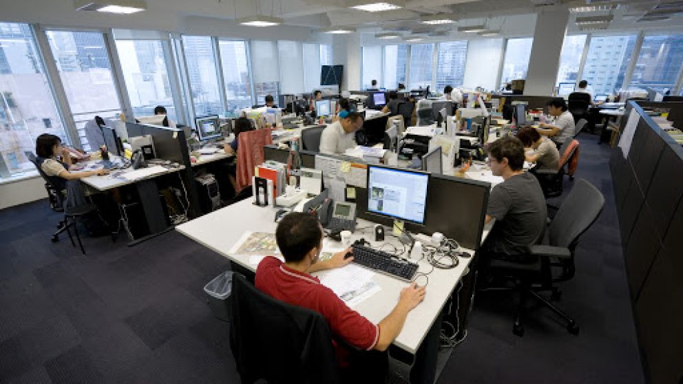 La mitad de las empresas no piensa hacer cambios en su plantel de empleados