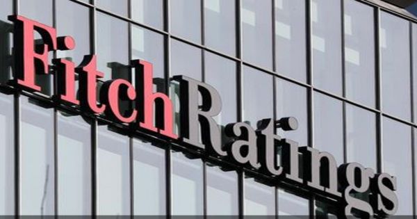 Riesgo país sube a 554 puntos: Fitch mejora calificación a B-