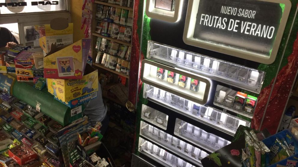 Un atado de 20 cigarrillos ya se comercializa a $500 Foto: Carlos Ventura