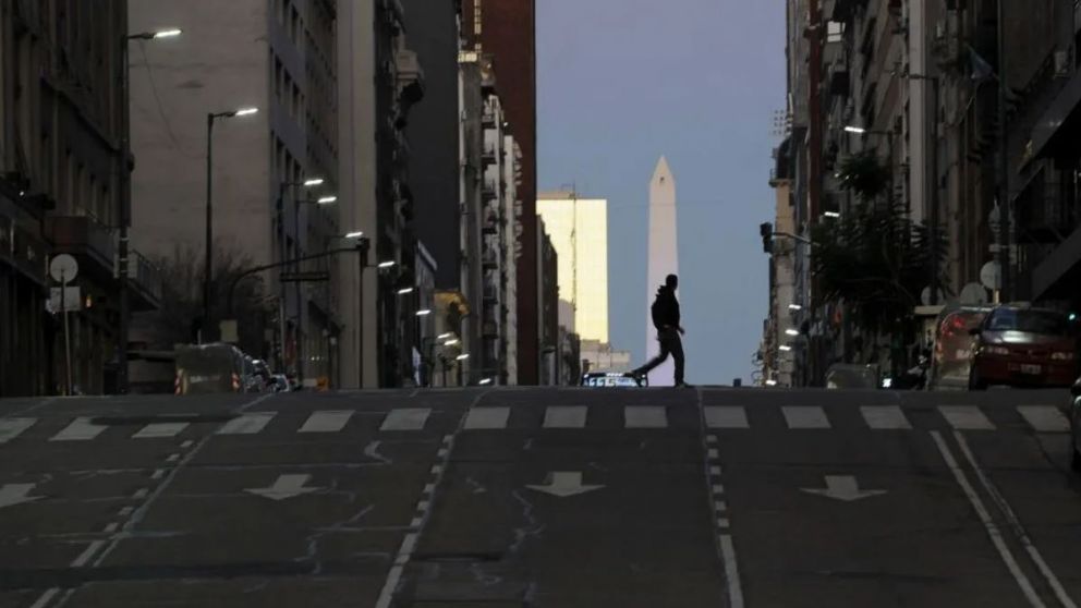 Las calles de Buenos Aires, desiertas por la cuarentena
