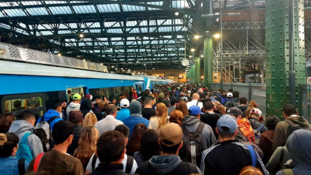 El sistema urbano de trenes cuenta con 64 formaciones en total