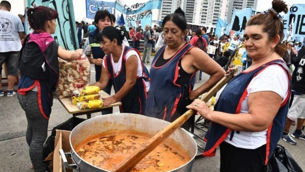 El 17 de abril, Barrios de Pie había realizado una protesta similar en Rosario y otros puntos del país