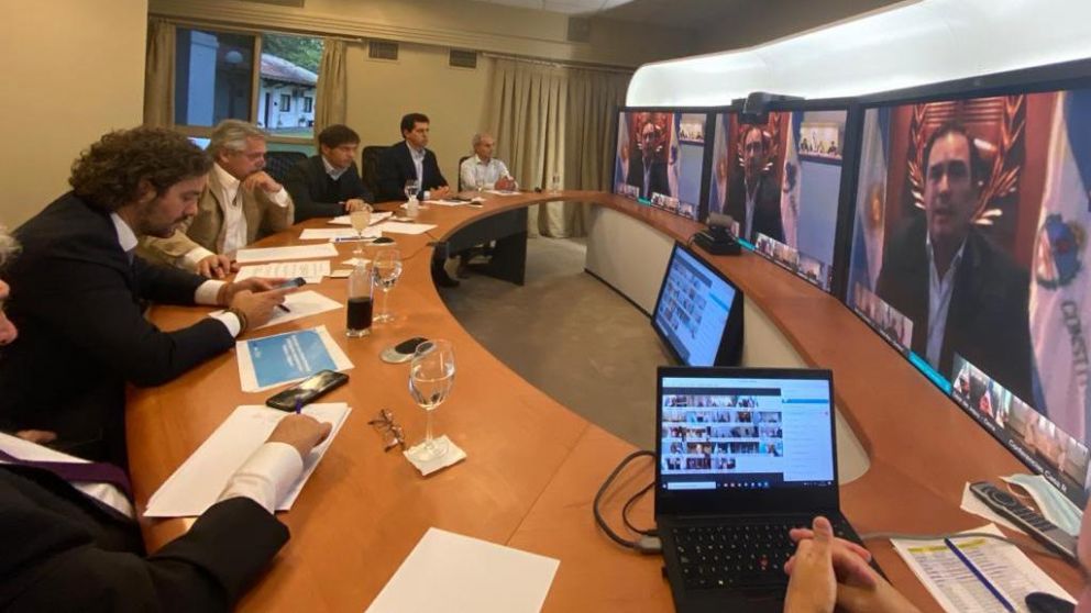 Alberto Fernández negó roces con los gobernadores pero dijo que no puede haber "encierro eterno"