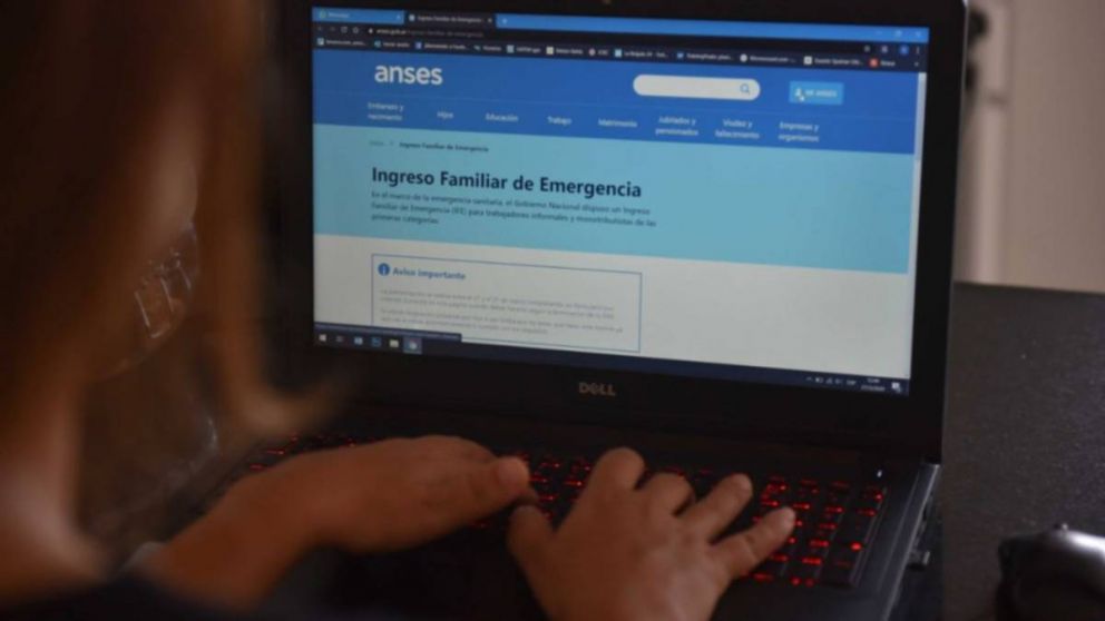 Este lunes, DNI terminados en 8 y 9 deberán elegir un método de cobro del bono de $10.000