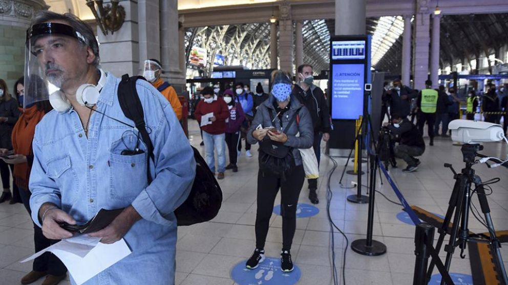En Retiro ya se habían instalado cámaras térmicas para detectar fiebre en los pasajeros