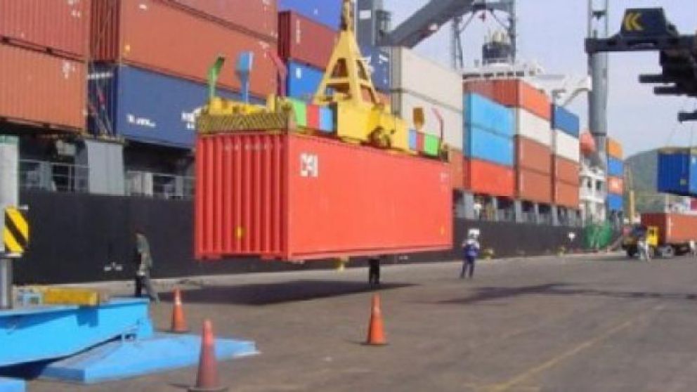 "Estamos en medio de un tsunami, y encima con muy malas y bajas pretensiones", advierten los funcionarios argentinos