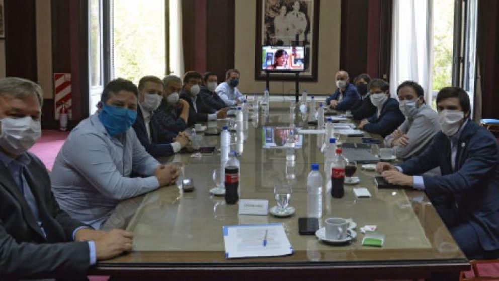 La propuesta del gobernador no dejó satisfechos a los intendentes