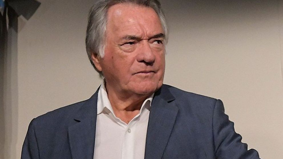 Para Barrionuevo, la CGT "se siente excluida de las decisiones"