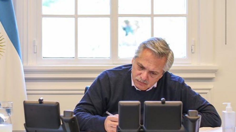 El equilibrio entre política, economía y salud