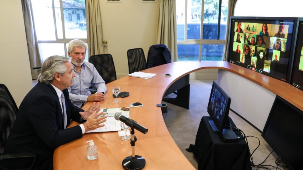 Fernández mantuvo este jueves una videoconferencia con el bloque del Frente de Todos de la Legislatura