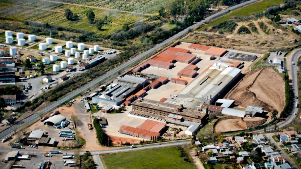 La fábrica que Cerro Negro posee en la ciudad bonaerense de Campana