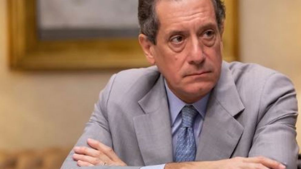 Pesce denunció que la suba del dólar paralelo tuvo que ver con "maniobras especulativas"