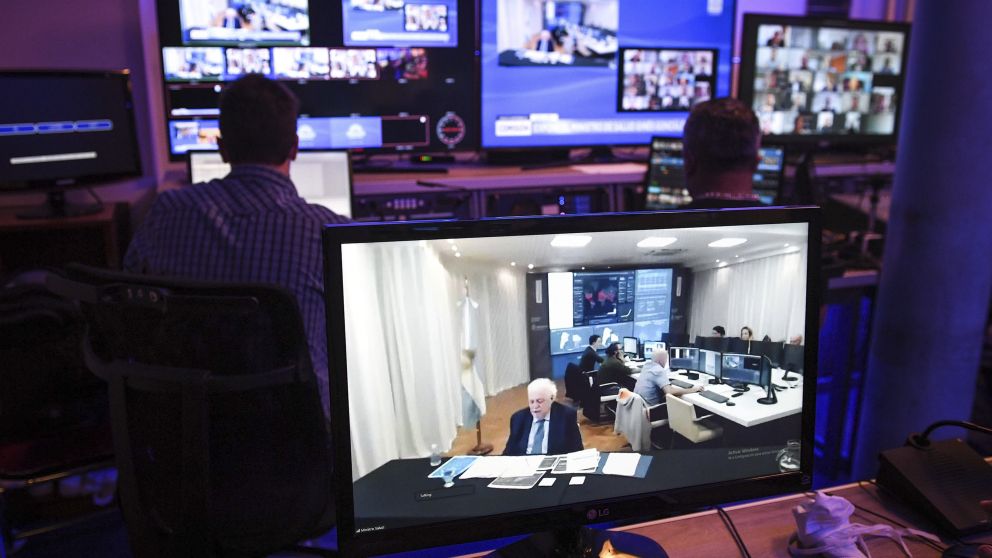 "Vamos menos mal que otros países", resumió Ginés