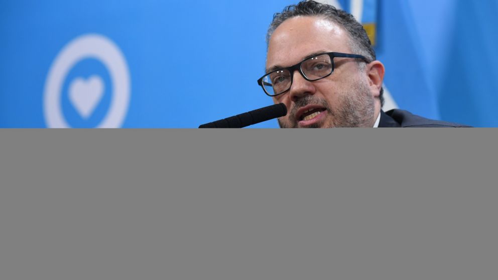 Kulfas: "La cancha está bien señalizada y sólo falta que los bancos cumplan su papel"