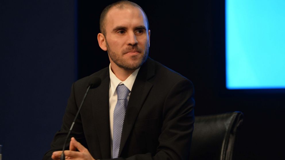 Guzmán definió una propuesta dura para los bonistas