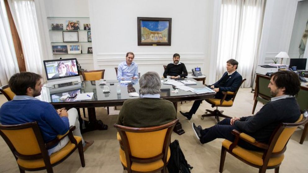 Oficialistas y opositores, con iguales problemas