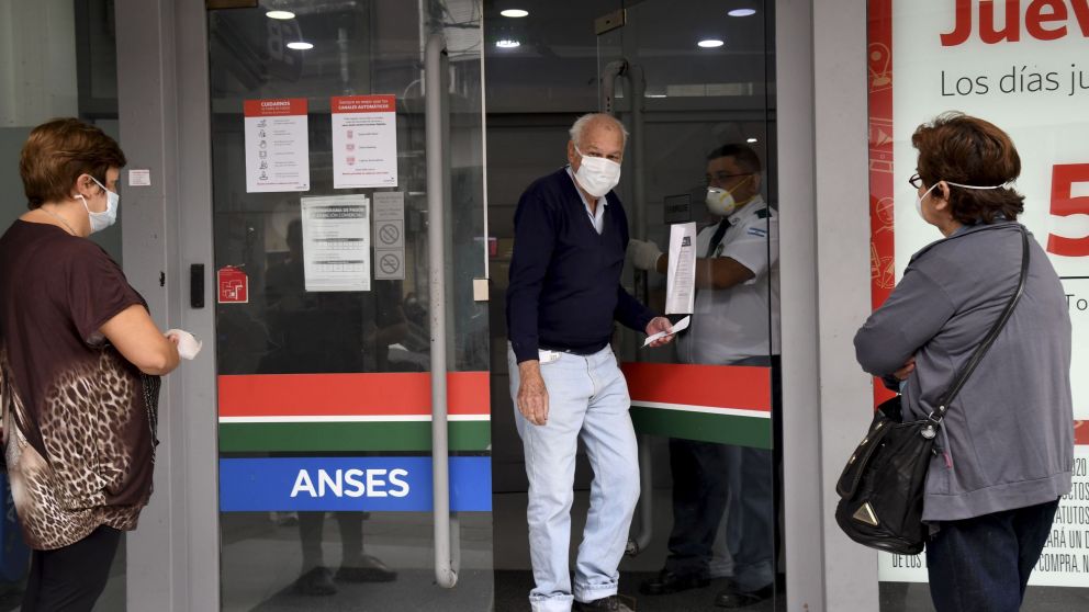 El bono empezará a cobrarse a partir del 21 de abril para aquellos que estén bancarizados