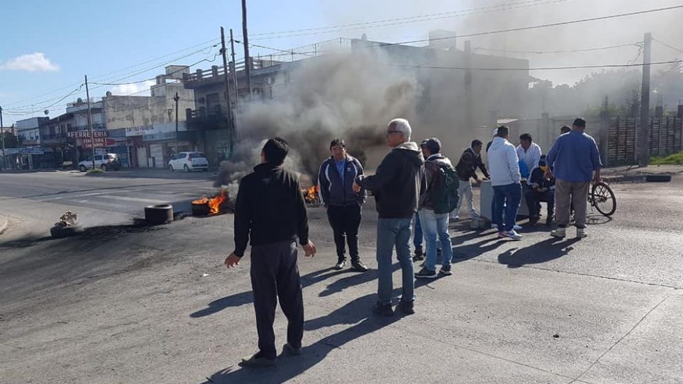 La policía reprimió a los trabajadores del frigorífico quilmeño