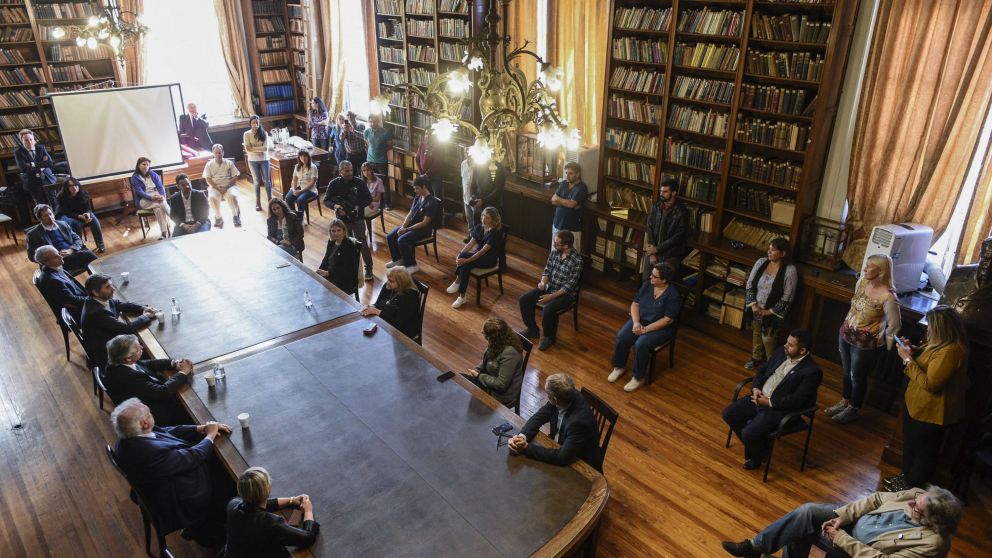 "Como sociedad, debemos celebrar a un Estado que sostiene al Malbrán y a sus científicos”, les dijo el Presidente a los profesionales