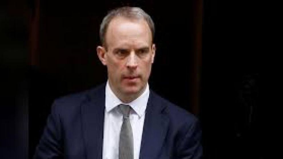 Incertidumbre en el Reino Unido mientras Dominic Raab reemplaza a Boris Johnson