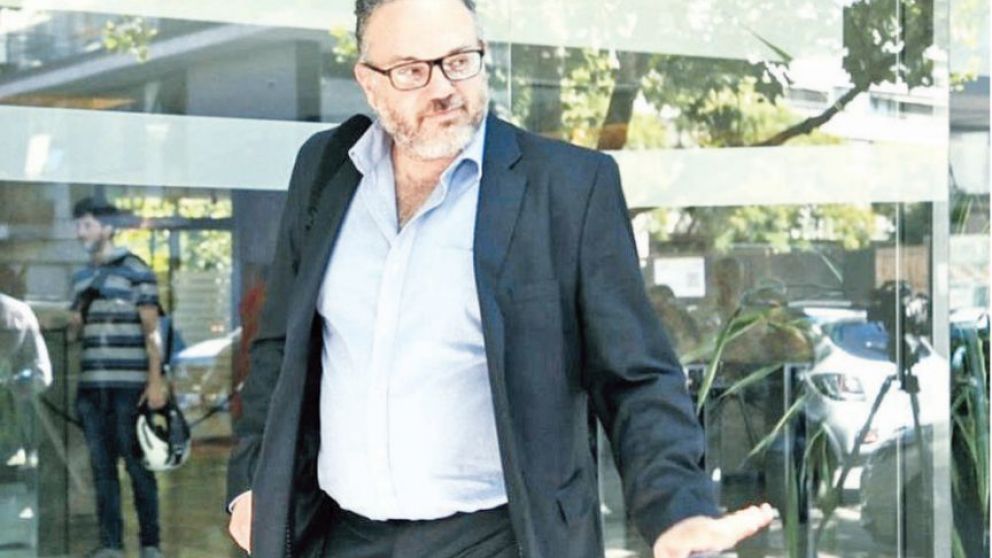 El equipo que batalla contra los "miserables"