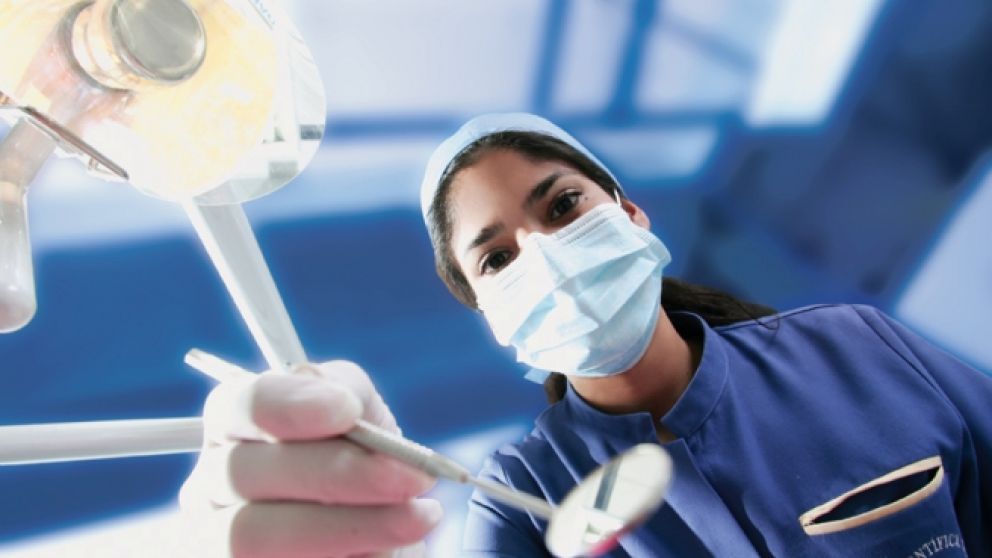 Dolor de muelas: Odontólogos asisten urgencias por WhatsApp