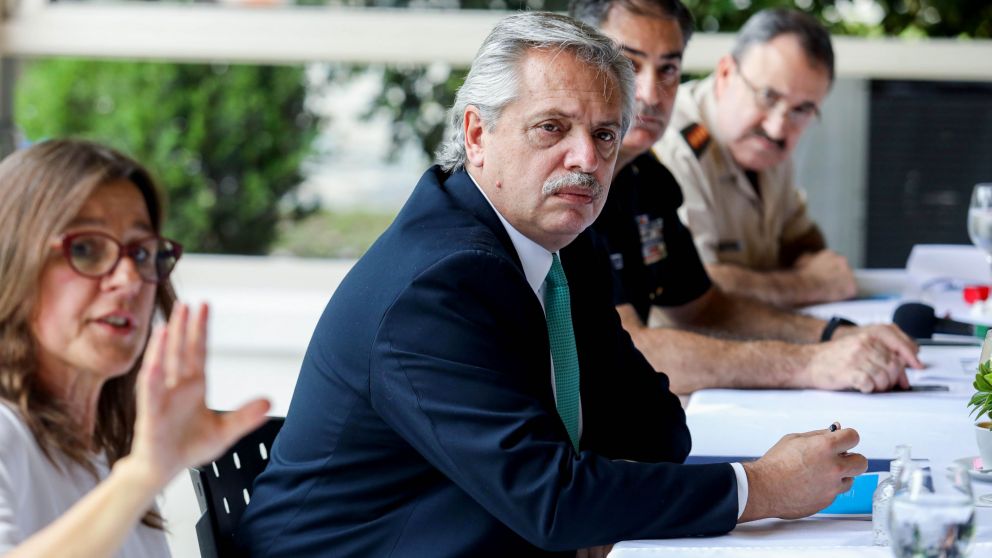 Alberto Fern�ndez: "A los idiotas les digo que la Argentina de los vivos se termin�"