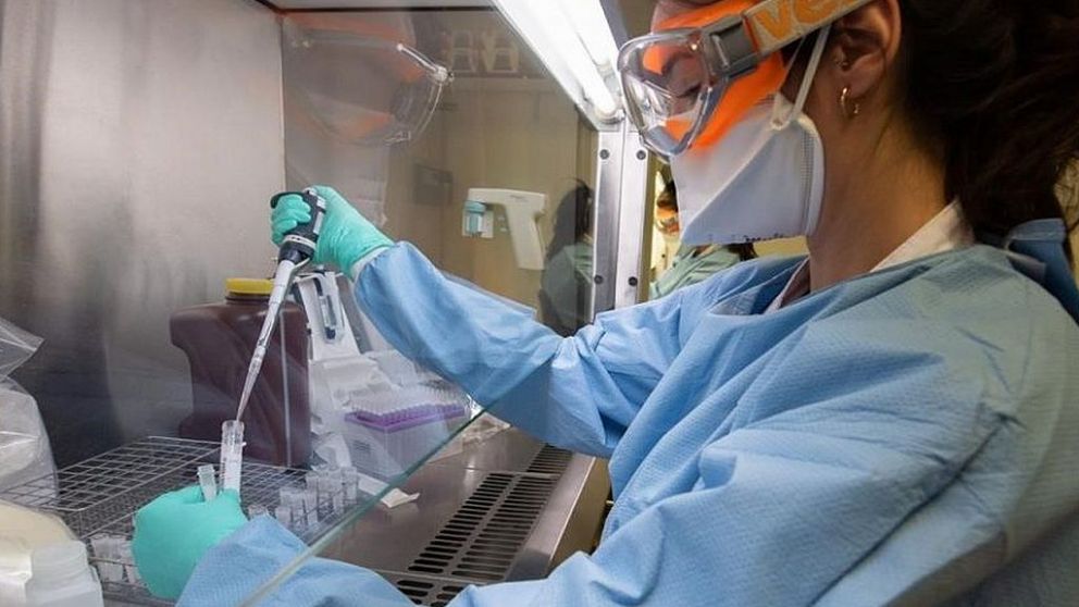 A medida que se conocen más casos, se acelera la búsqueda de una solución para paliar la falta de respiradores
