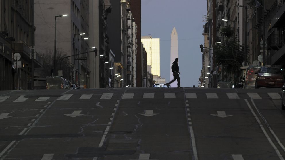 Calle Corrientes casi esquina Reconquista, Ciudad de Buenos Aires (Télam)