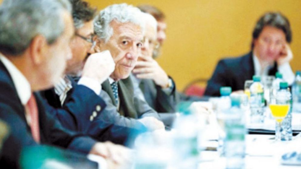 Los empresarios que había comenzado a esbozar diferencias, las borraron para enfrentar unidos la crisis