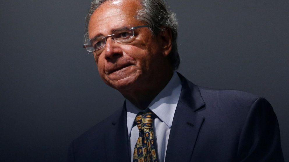 Guedes le busca la vuelta al impacto del coronavirus