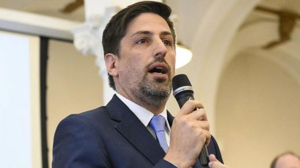 Trotta garantizó que los comedores escolares seguirán abiertos y evalúan enviar viandas a los hogares