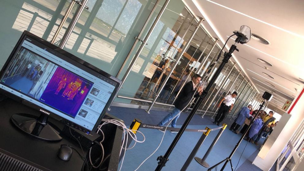 Cómo funcionan las cámaras térmicas para tomar fiebre a pasajeros de Ezeiza