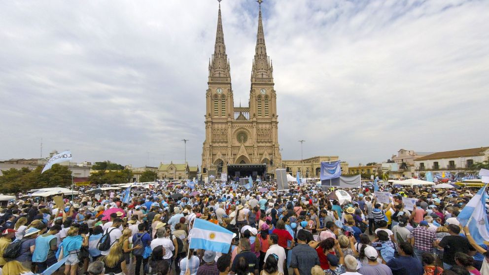 La postura en contra de legalizar el aborto se replic� en todas las iglesias del pa�s