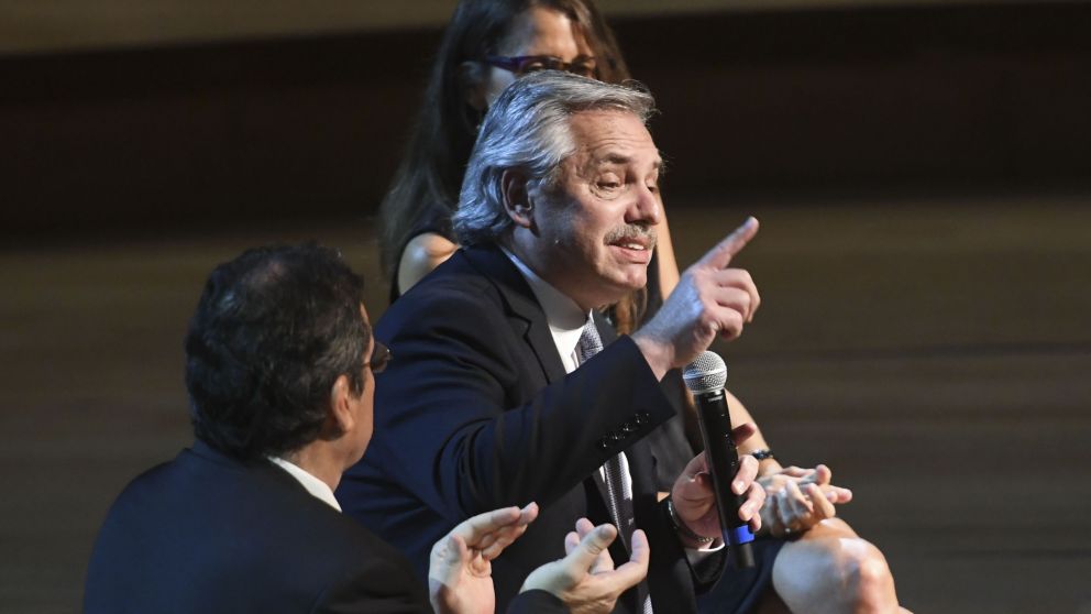 Alberto Fernández, molesto con la decisión de la Mesa de Enlace de ir al paro de comercialización