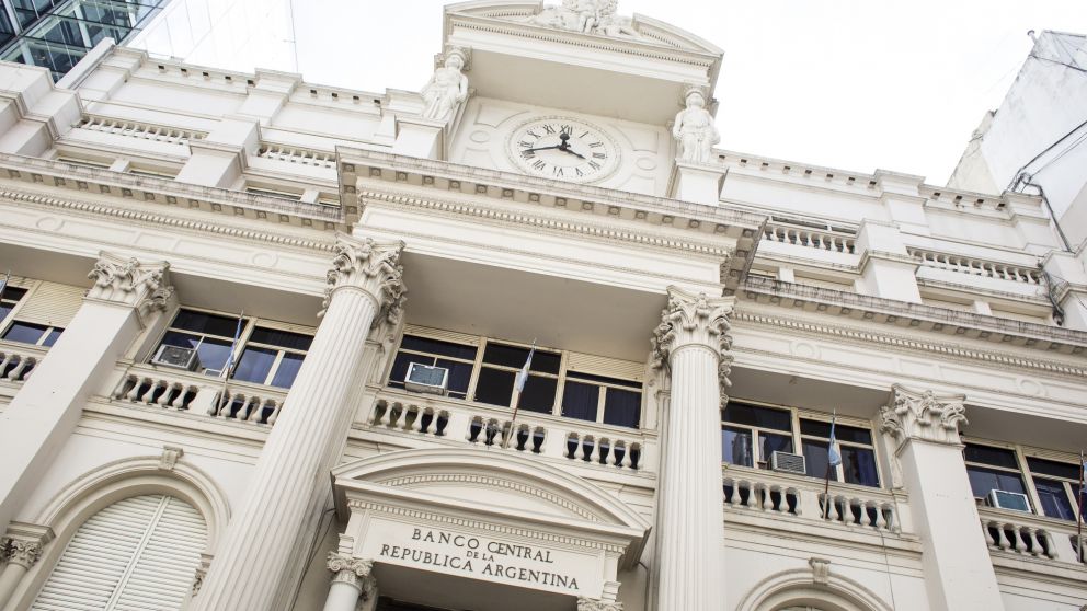 Cómo venderá el BCRA los dólares del FMI