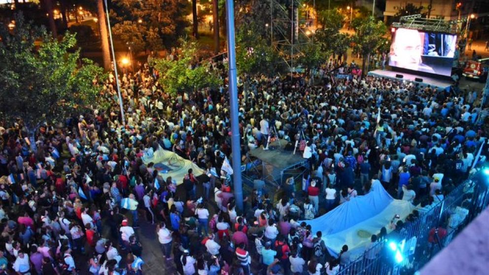 El radicalismo marchó contra el proyecto de intervención