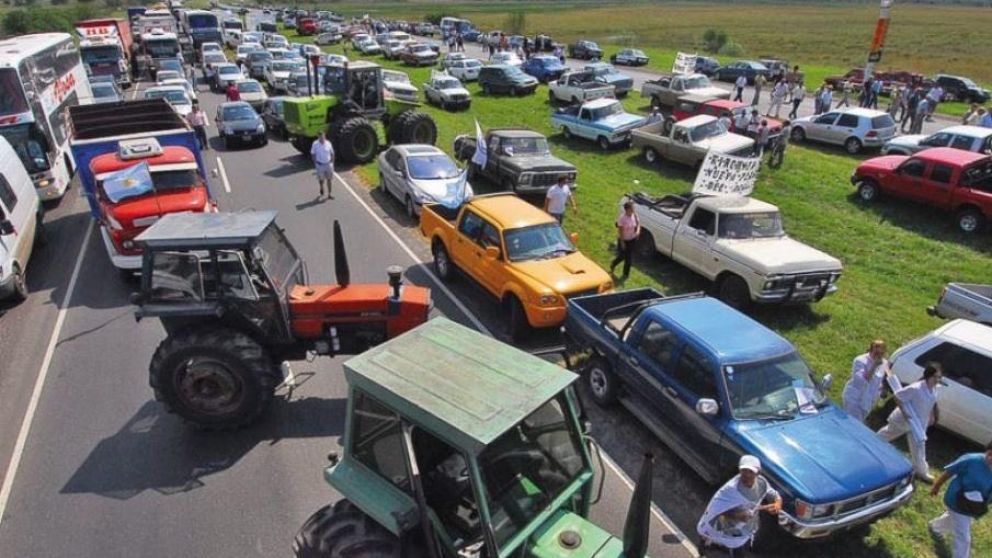 El campo le pisó el freno a Alberto: "dólares de la soja" caen 20% en el bimestre