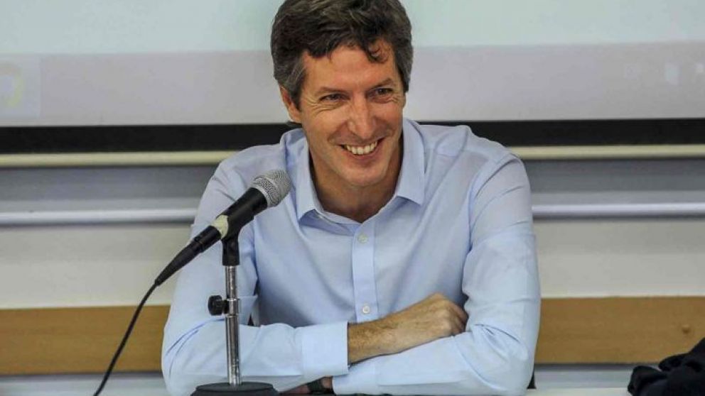 Buscan determinar si obtuvo beneficios indebidos para sí o en favor de un tercero