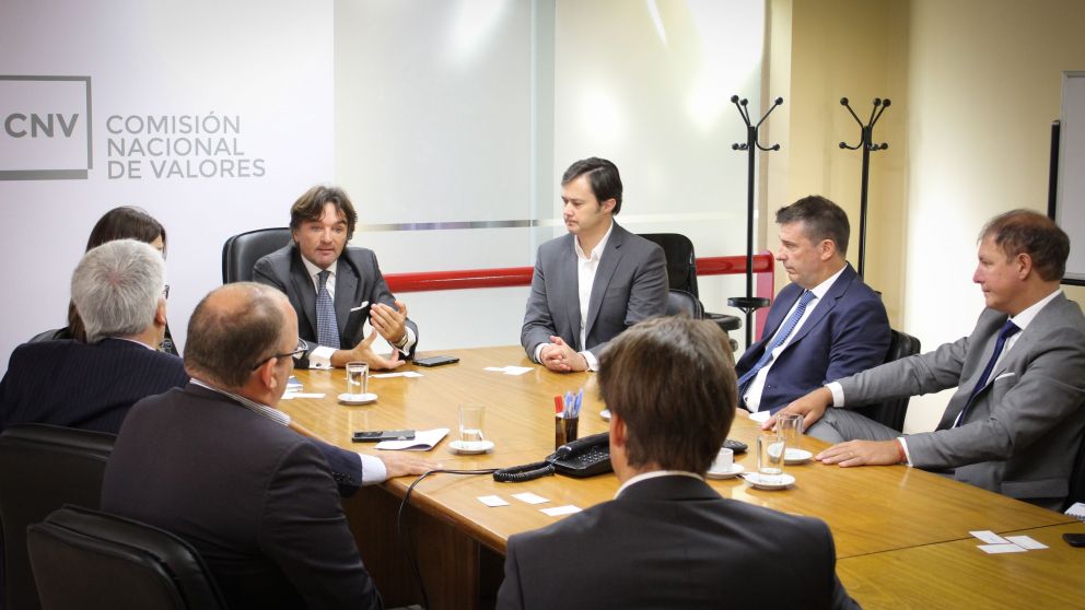 El directorio de la CNV recibió a representantes del mercado
