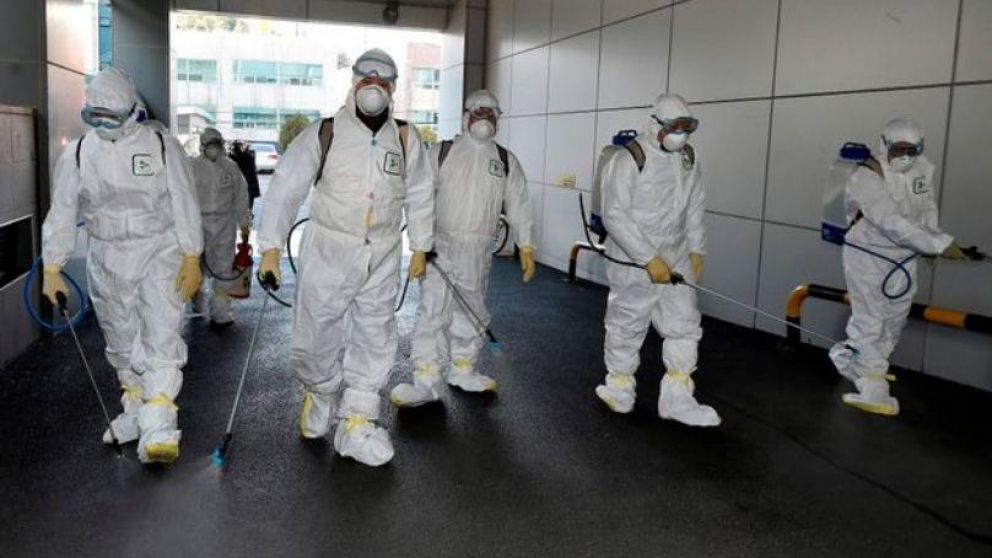 El coronavirus sigue pesando en el mercado de acciones