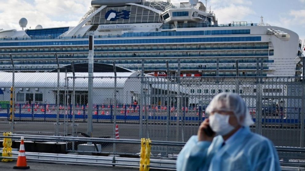 El "Diamond Princess" está en cuarentena en Japón